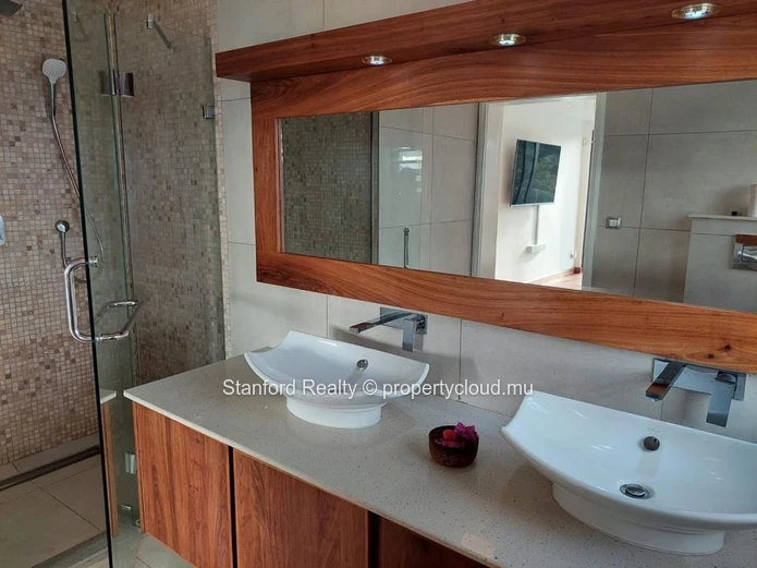 Villa à vendre – 3 chambres, Grand Gaube, Nord