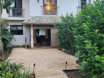 4 Bedroom Townhouse, Duplex