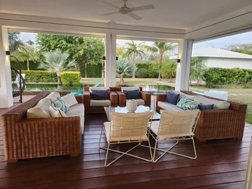 4 Bedroom Villa