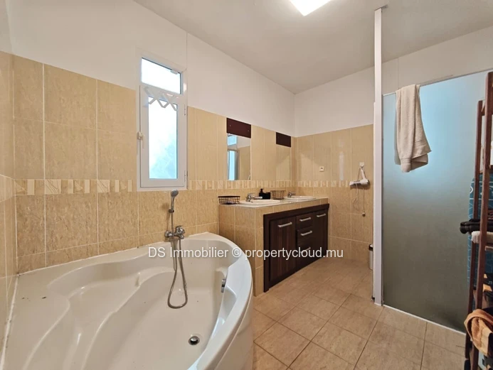 À Louer – Villa À Bain Boeuf | À Quelques Minutes À Pied De La Plage - Nord
