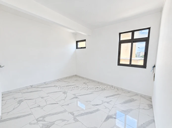 Appartement flambant neuf de 2 chambres, à distance de marche de la plage