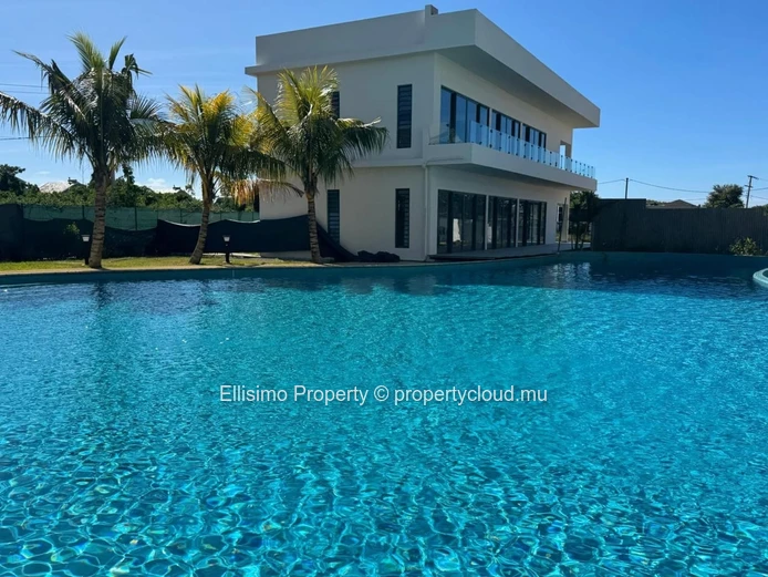 Brand-New 3-Bedroom Apartment for Rent in Pereybere