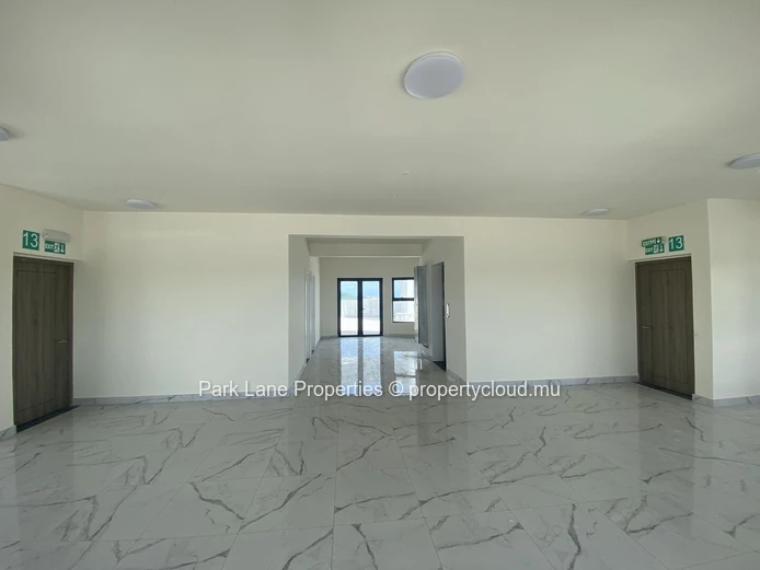 À vendre – Appartement moderne à Sky Garden, Trianon