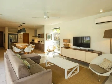 5 Bedroom Villa