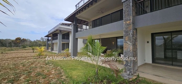 Appartement Moderne De 3 Chambres À Louer – Pointe D’Esny