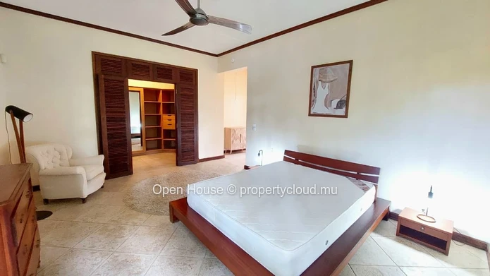 Elegant 4-Bedroom Residence for Rent in Bain Boeuf