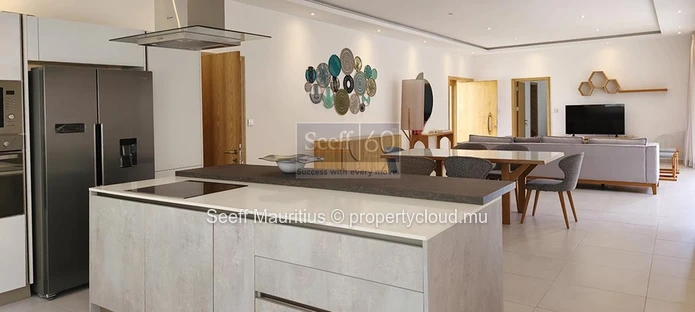 Grand Baie Gem: Stylish Villas with Private Pool