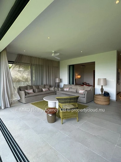 Luxury Spacious 4-Bedroom, 4-Bathroom Apartment with Panoramic Views – 262 sqm – Belle Vue Living
