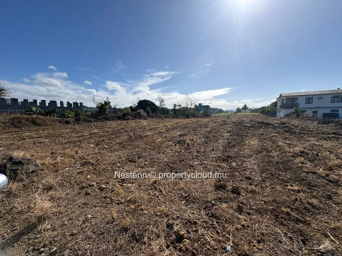 Large Residential Plot in a Peaceful Setting – Le Bouchon / Trois Boutiques