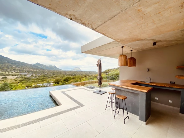 5 Bedroom Villa