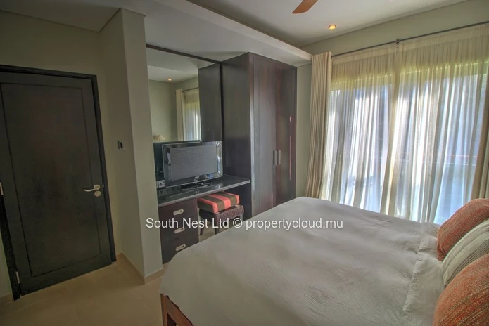 Luxury 3-Bedroom Sea View Apartment in Prestigious Golf Estate