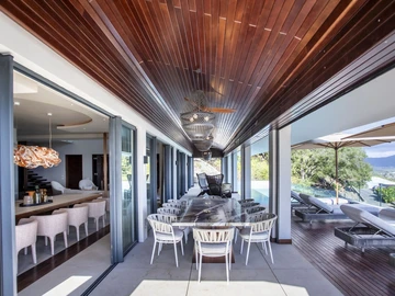 5 Bedroom Villa