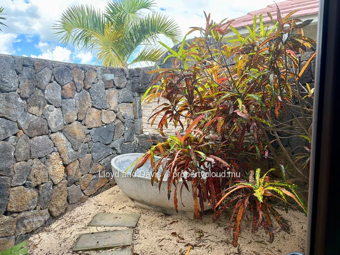 Villa with Panoramic Ocean Views