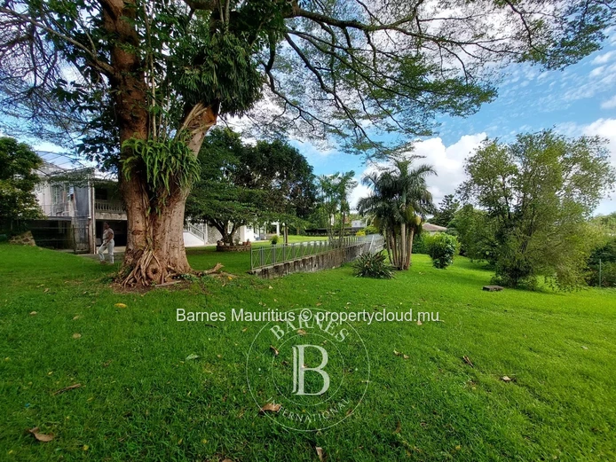 FLOREAL - Propriété idéale pour un projet immobilier - 10 chambres