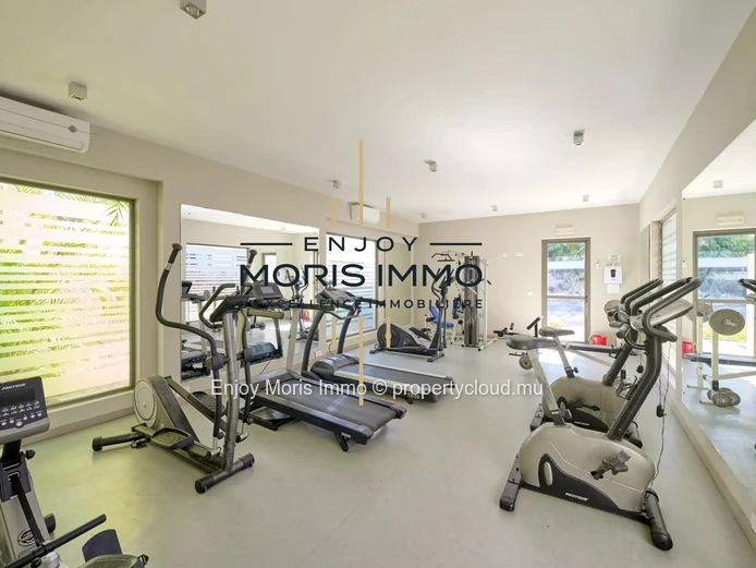 Superb penthouse with private pool - Beach access on foot