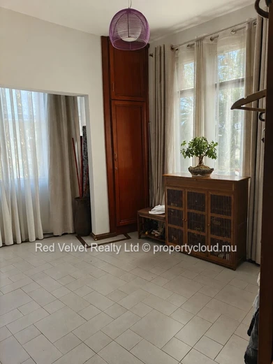 Duplex rénové de 3 chambres à vendre à Sodnac, Quatre Bornes