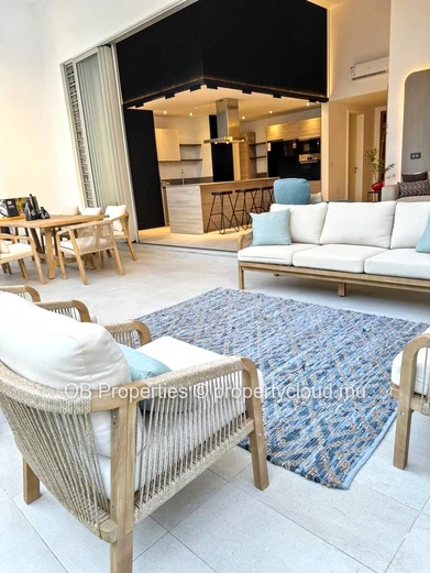 Luxurious beachfront apartment