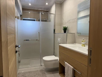 2 Bedroom Townhouse, Duplex