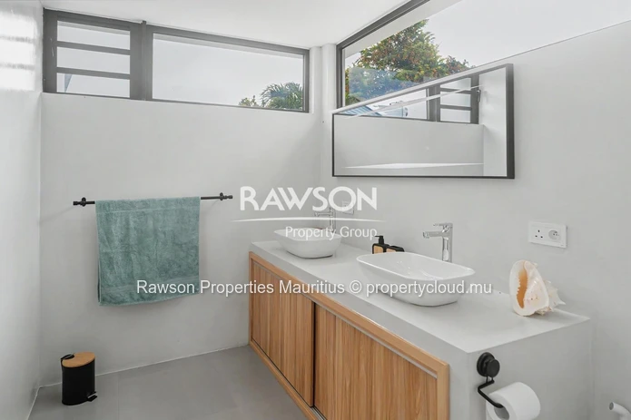 3 En-Suite Bedroom Villa | Private Pool | Garden | Mont Mascal, Petit Raffray