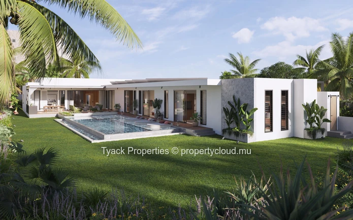 Elegant Sanctuary with Private Pool – Over 800m² of Refined Living in a Prime Coastal Setting