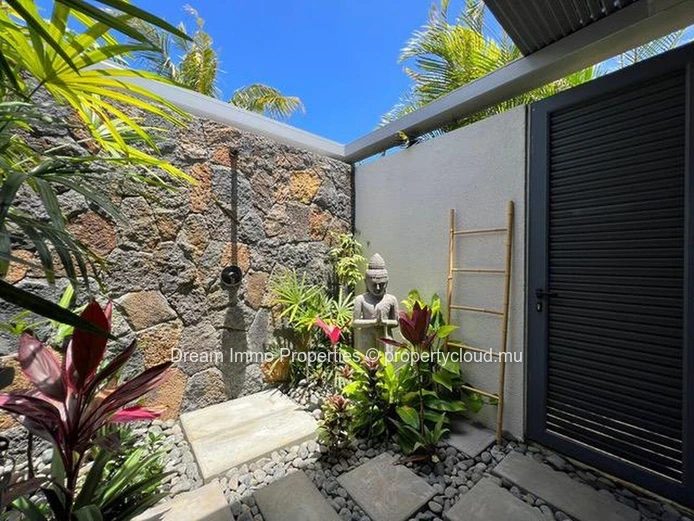 Superbe Villa Style Balinais Avec Grande Piscine A Grand Baie - Ile Maurice