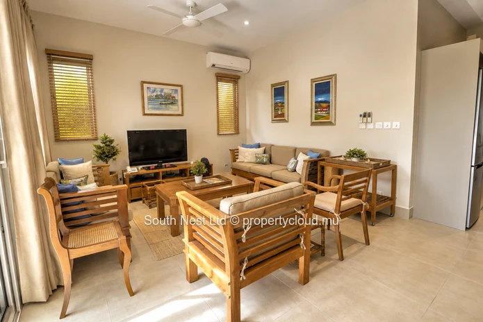 3 bed beachside apartment
