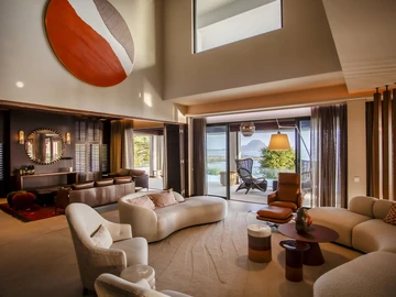 5 Bedroom Villa