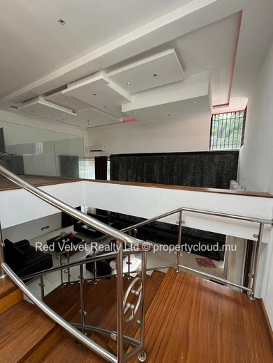 Élégante maison de 4 chambres à vendre à Vacoas