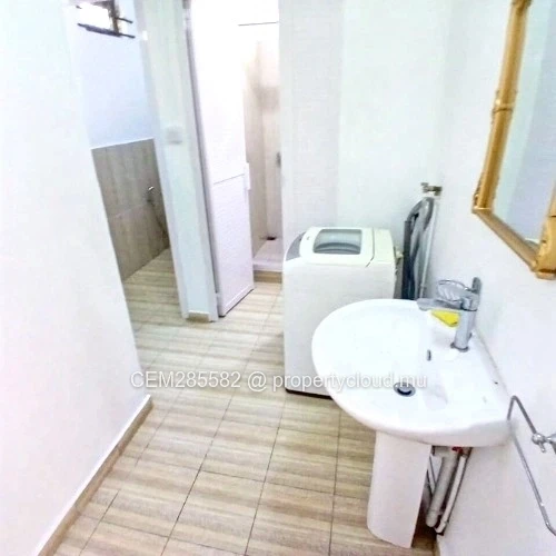 Maison entièrement meublée de 3 chambres à coucher au rez-de-chaussée à louer à Curepipe