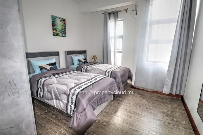 3 bedrooms contemporary in a quiet area 