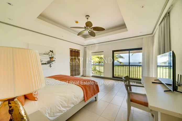 Anahita - Villa d'exception pieds dans l'eau, sur le golf