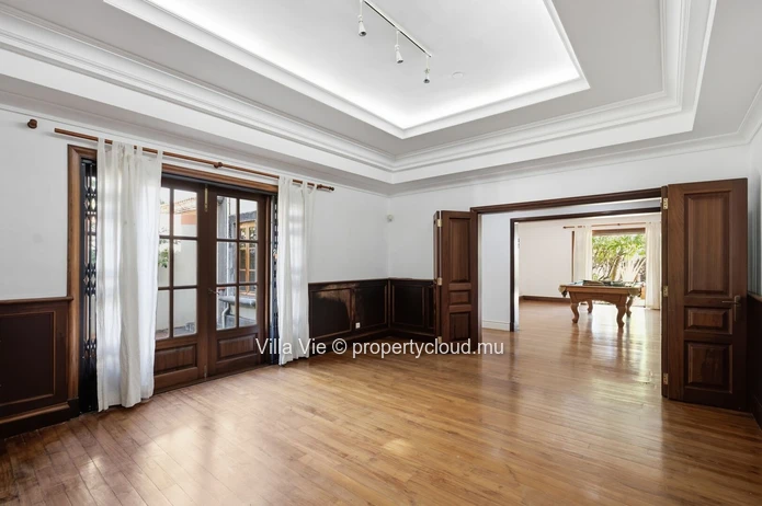 Calodyne - Maison spacieuse de style méditerranéen de 6 chambres (Mandat exclusif)