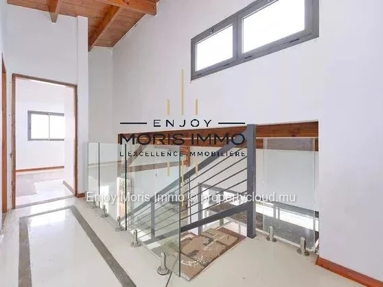 Contemporary Villa 3 Bedrooms with Swimming Pool & Kiosk – For Sale in Grand Bay