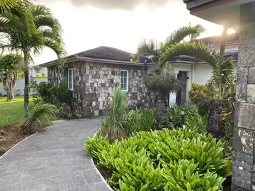 House for sale in an upmarket secured Estate , situated at Bon Espoir Mapou.