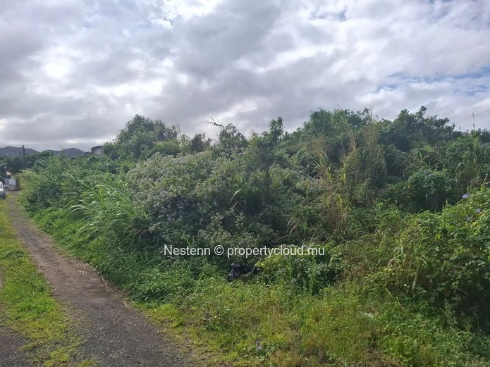 Spacious 4854 m² land just minutes from public beaches