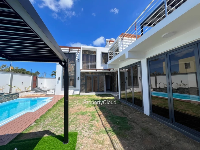 For Rent | Modern 3-Bedroom Villa With Pool | Grand Bay