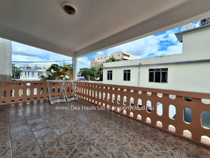 Maison de 3 chambres meublé en location long terme Rose Hill 