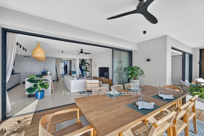 Penthouse d’exception avec vue mer à vendre | Pointe aux Canonniers, Île Maurice