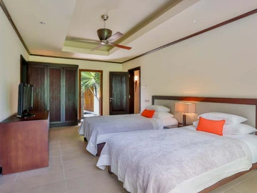 4 Bedroom Villa