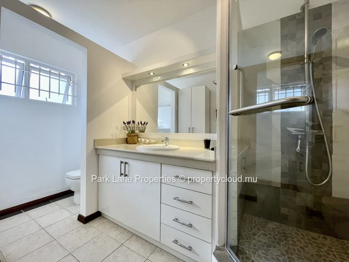 For Sale: Duplex with Private Pool in Bain Boeuf