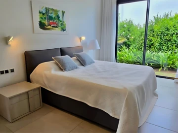 5 Bedroom Villa