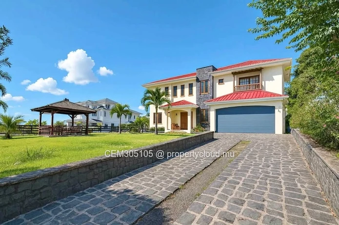 Elegant 5-Bedroom Furnished House for Rent in Floréal – Spacious Garden, Prime Location