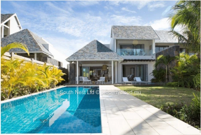 3-bed semi-detached villa in an exceptional prestigious estate. 