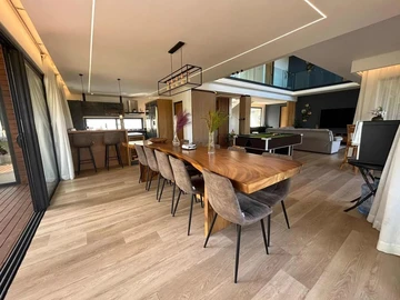 4 Bedroom Villa