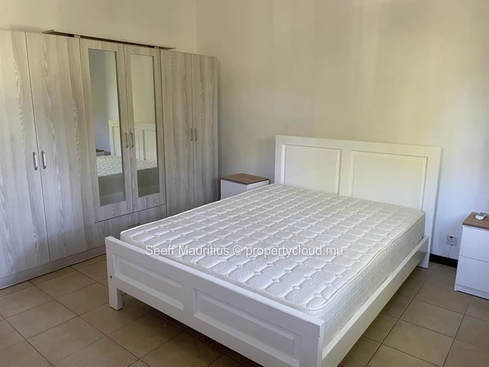 Charmante maison familiale avec jardin, piscine et arbres fruitiers à Roches Noires