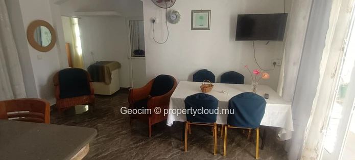 Flic en Flac Morc De Chazal fully furnished 3 bedrooms flat. Rerrace. Parking. Available now. (Sole Mandate)