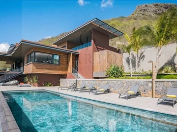 4 Bedroom Villa