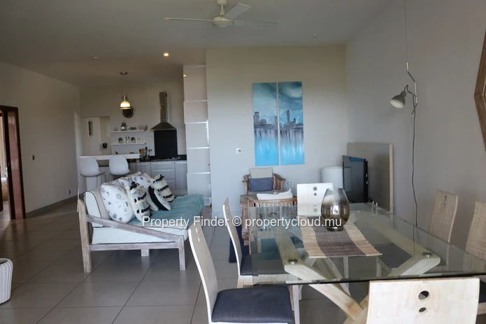 2-Bedroom Apartment with Sea Views – Long-Term Rental