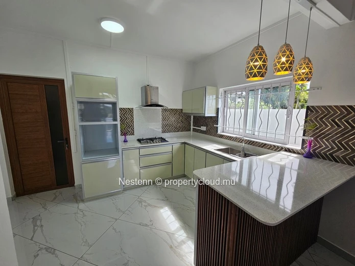 Duplex moderne et neuf de 3 chambres 