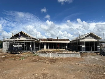 5 Bedroom Villa